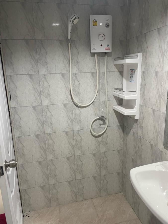 Happy Apple Guesthouse Pattaya Exterior foto