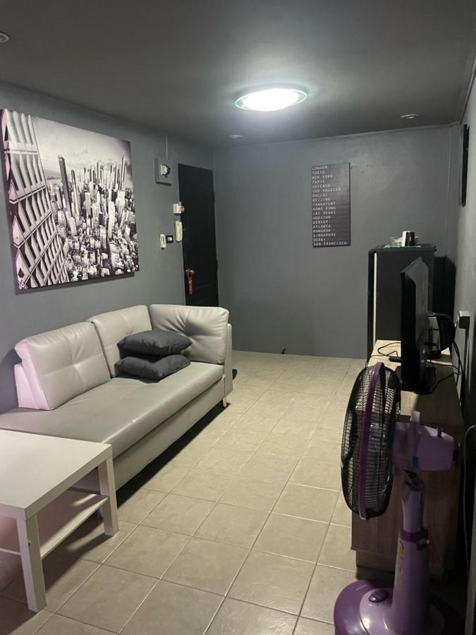 Happy Apple Guesthouse Pattaya Exterior foto